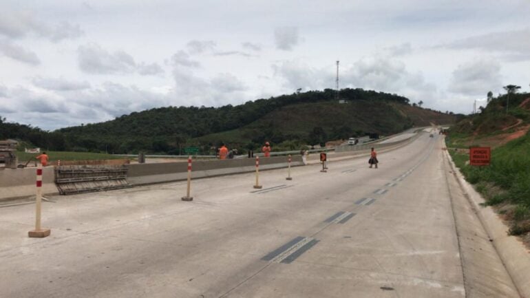 BR-381: retornos de sentido nos desvios expõem motoristas a acidentes