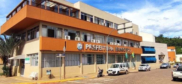 Prefeitura de São Gonçalo fará revisão de vencimentos dos servidores
