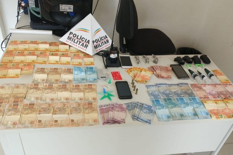 Denúncia resulta em apreensão de drogas, munições e dinheiro em Itabira