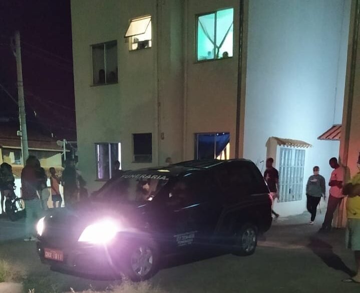 Jovem morre no Santa Marta e autoridades não recolhem o corpo