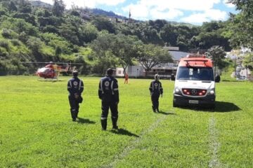 Mulher vítima de acidente é transferida de helicóptero para Belo Horizonte; veja vídeo
