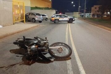 Entregador de lanches morre após acidente na Praça do Areão