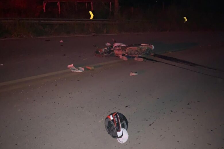 Batida de frente entre motos deixa dois mortos em Itabira