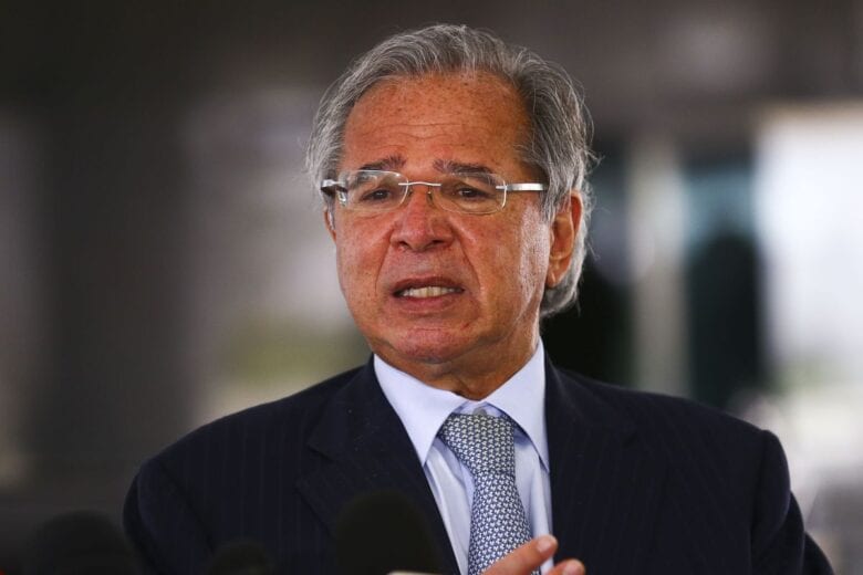 Com vacinação, Brasil terá novo horizonte em 60 dias, diz Guedes