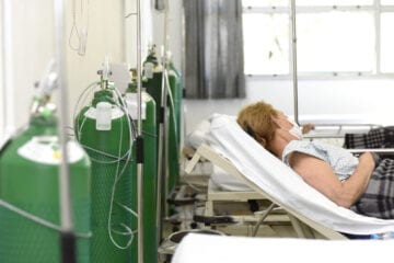 Pelo segundo dia seguido, Minas bate recorde de novos casos de Covid