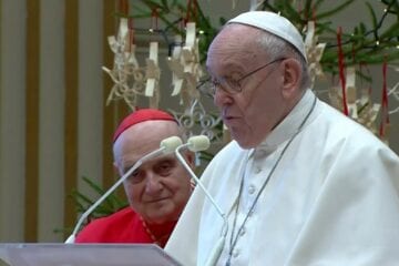 Vaticano diz que igreja Católica não pode abençoar as uniões do mesmo sexo
