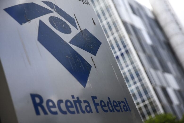 Prévia da carga tributária caiu para 31,64% do PIB em 2020
