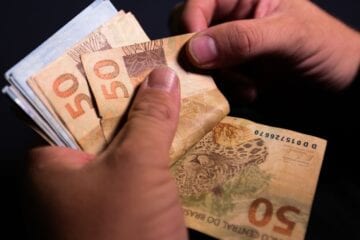 Bolsa família começa a ser pago hoje a 14 milhões de famílias