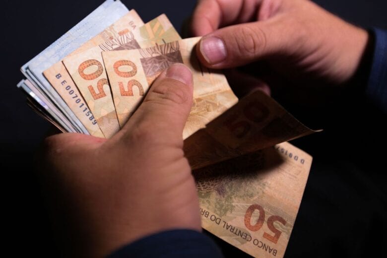 Rio regulamenta auxílio emergencial estadual