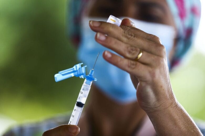 Brasil é o quinto país que mais vacinou contra a Covid-19 no mundo