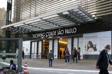 Comércio paulista cria 23,5 mil novos postos de trabalho em julho