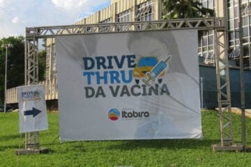 Itabira aplica segunda dose da vacina para pessoas com 65 e 66 anos e profissionais da saúde