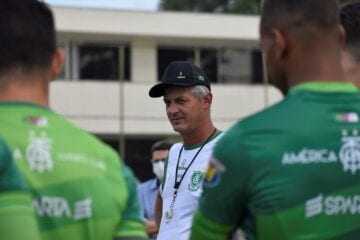 Lisca, do América, aponta Atlético como favorito no clássico de domingo