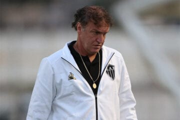 Cuca explica Rabello no ataque do Atlético: ‘Tinha que ter um finalizador’