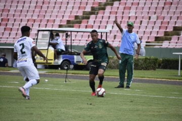 João Paulo, do América, é dúvida para o clássico contra Atlético