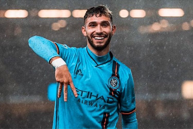 Veja os números da última temporada de Castellanos, alvo do Palmeiras