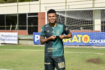 Yan Sasse é apresentado no América e destaca: ‘Tenho boa qualidade técnica’