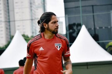 São Paulo oficializa chegada do meia argentino Martín Benítez, ex-Vasco