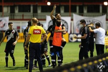 Após vencer o Tombense, Andrey diz que Vasco ‘soube sofrer’