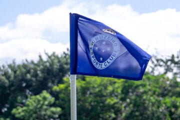 Cruzeiro admite novo atraso no pagamento de salários dos funcionários