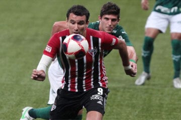 São Paulo aproveita vacilo do Palmeiras e vence clássico no Paulistão