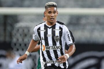 Cuca justifica ausência de Zaracho nos últimos jogos do Atlético