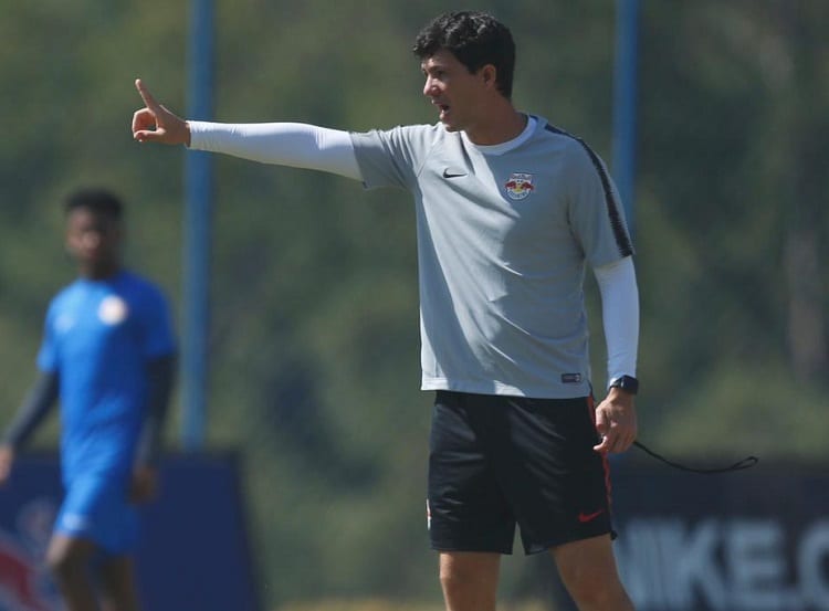 Athletico-PR e RB Bragantino lutam pela segunda vitória na Sul-Americana