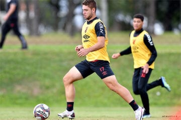 Cruzeiro se aproxima de contratação de Guilherme Bissoli, do Athletico-PR