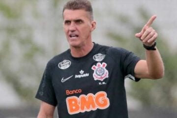 Pressionado, Mancini tem apoio da direção para se garantir no Corinthians