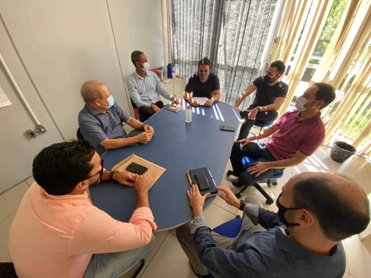 Em defesa de empresas, vereadores vão à Prefeitura buscar soluções para a anulação de lotes concedidos na gestão passada