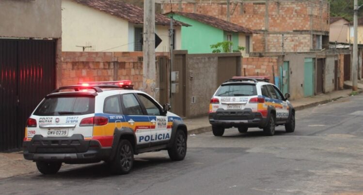 Janela de residência é atingida por tiros no Monsenhor José Lopes
