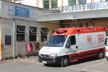 Gari é socorrida após ser atropelada por carro no Pedreira