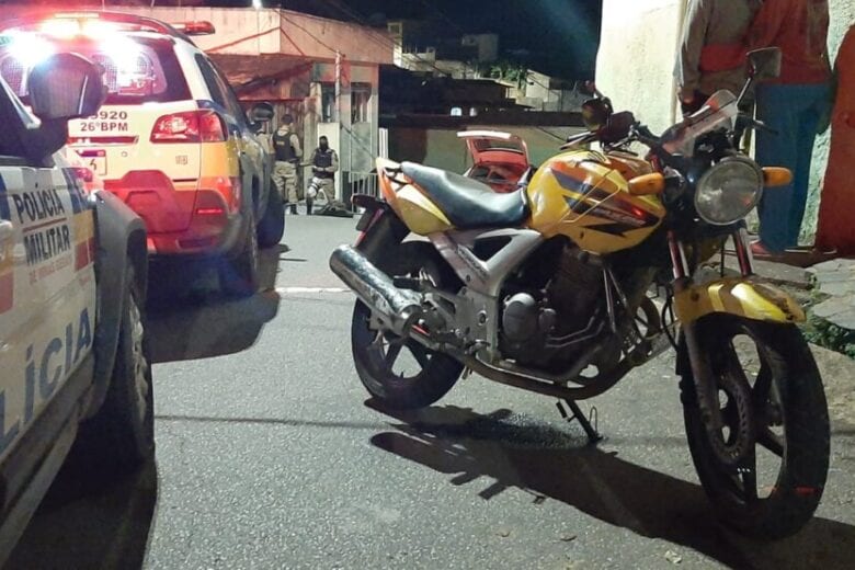 Motociclista morre após colidir contra um trilho em Itabira