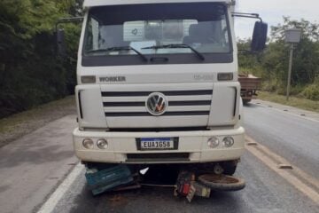 Motociclista morre ao bater de frente com caminhão na BR-251