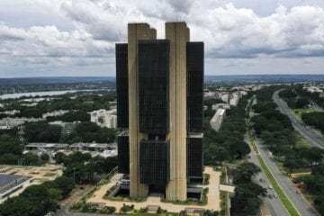 Mercado financeiro eleva projeção da inflação de 5,9% para 5,96%