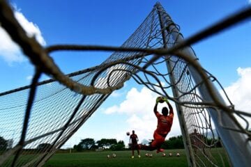 Dia do Goleiro é celebrado nesta segunda; conheça grandes histórias
