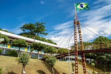 Unileste abre vaga para professor de Medicina Veterinária