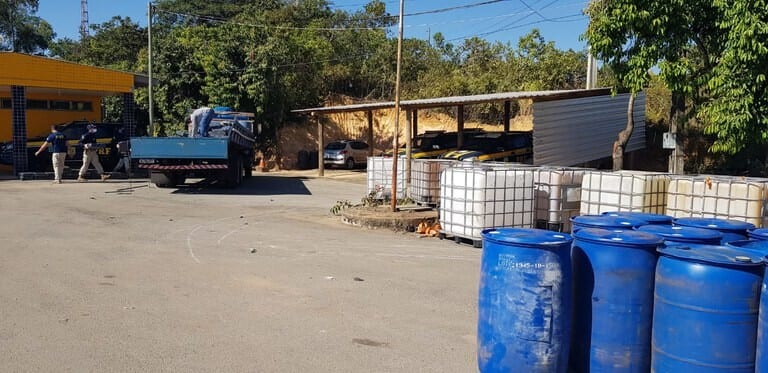 PRF apreende 1,8 tonelada de maconha em Bom Despacho