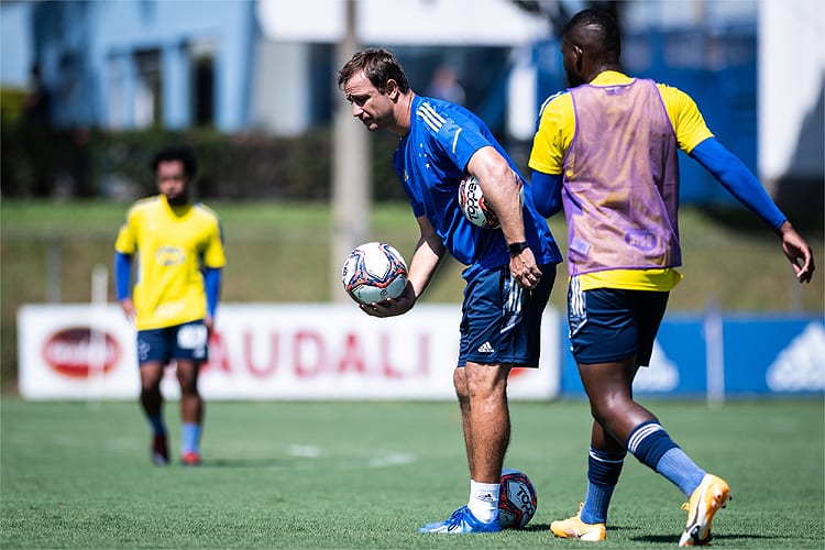 Cruzeiro conta com conhecimento de Conceição para neutralizar América
