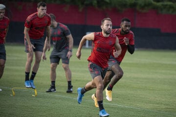 Pensando na Libertadores, Flamengo pega Volta Redonda na semifinal