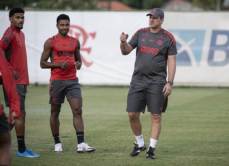Flamengo revê Volta Redonda para confirmar vaga na final