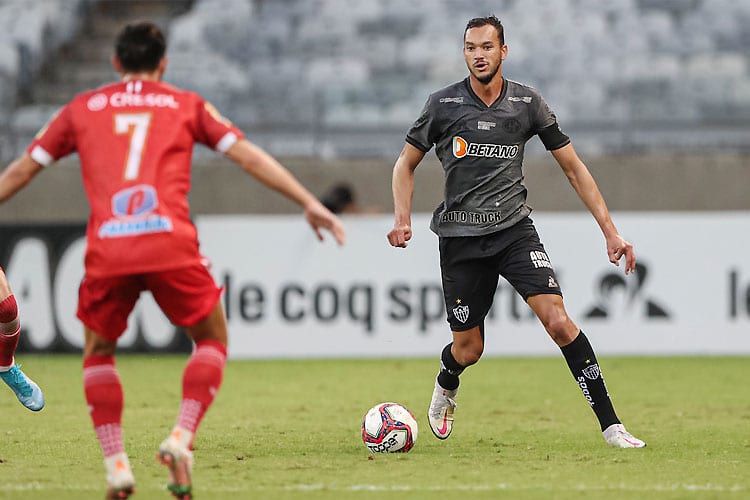 Réver elogia Cuca no Atlético: ‘Chegou contestado e vem dando resposta’