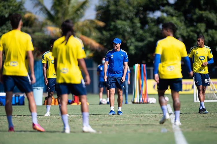 Em enquete, torcida do Cruzeiro define preferidos e monta lista de dispensa