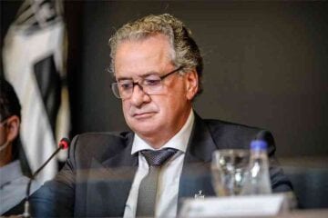 Súmula: ‘Tira a camisa do América’, diz presidente do Atlético ao árbitro