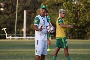 Com dúvida na lateral esquerda, Lisca prepara América para final do Mineiro