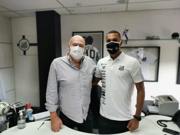 Lucas Braga renova contrato com Santos até 2026: ‘Este clube é minha vida’