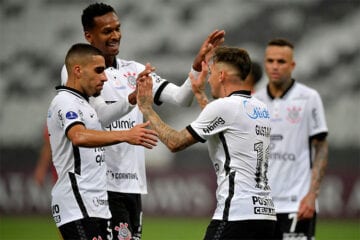 Corinthians cumpre tabela na Sul-Americana com goleada em ritmo de treino