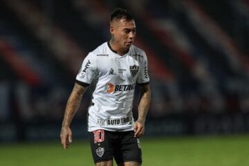 Atacante Eduardo Vargas, do Atlético, é convocado pela Seleção Chilena