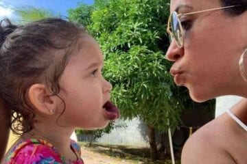 Mãe luta por tratamento de criança com garganta em processo de ‘fechamento’