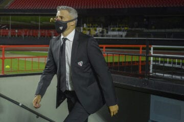 Crespo cita fim de ‘pequeno ciclo’ e enaltece elenco com ‘muitos recursos’